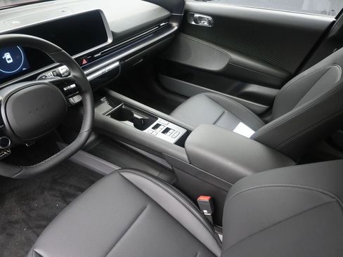 Used 2024 Hyundai Ioniq 6 Limited image 21