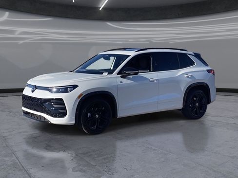 New 2026 Volkswagen Tiguan SE R-Line image 1