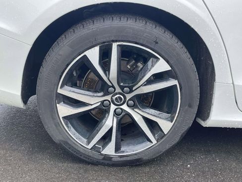 Used 2024 Volvo S60 B5 Core FWD image 5