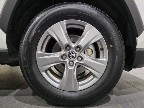 Used 2025 Toyota RAV4 XLE image 25