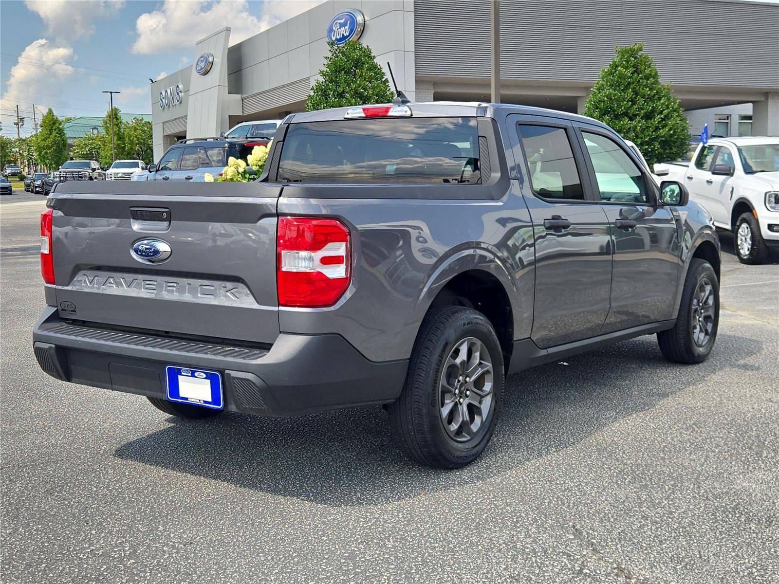 Certified 2023 Ford Maverick XLT FWD image 8