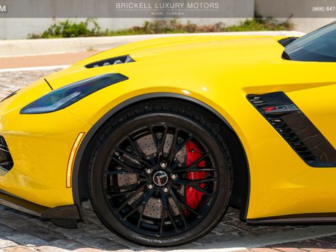 Used 2015 Chevrolet Corvette Z06 w/ 3LZ Preferred Equipment Group RWD image 44