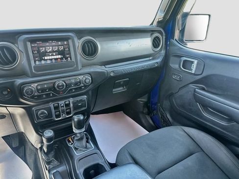 Used 2018 Jeep Wrangler Unlimited Sport S AWD/4WD image 25