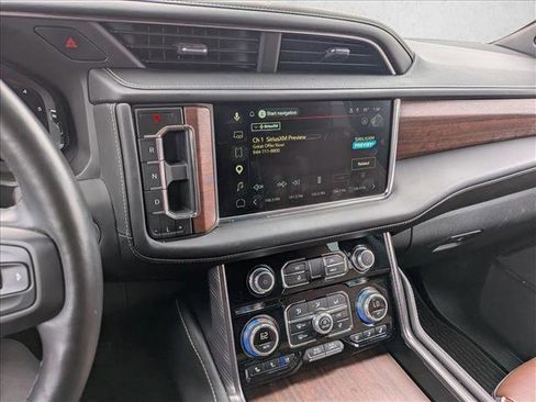 Used 2023 GMC Yukon XL Denali Ultimate AWD/4WD image 13