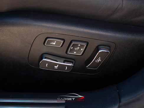 Used 2016 Lexus LS 460 L image 40