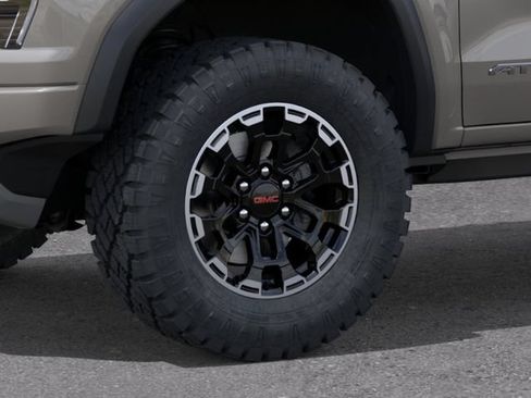 Used 2026 GMC Canyon AT4 w/ Technology Plus Package AWD/4WD image 10