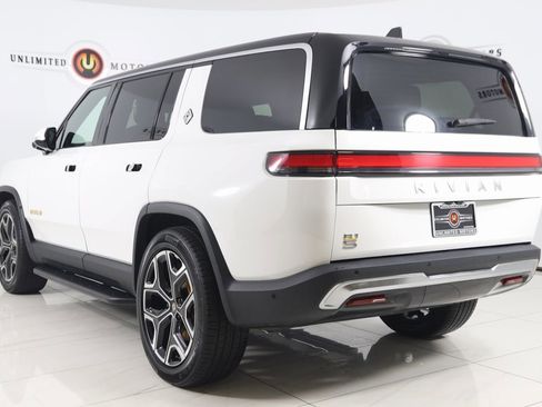 Used 2022 Rivian R1S Launch Edition image 5