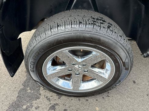 Used 2018 RAM 1500 Express w/ Express Value Package AWD/4WD image 24