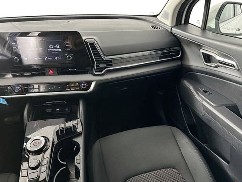 Used 2023 Kia Sportage LX image 23