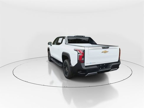 New 2025 Chevrolet Silverado EV LT image 6