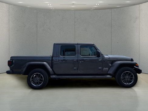 Used 2022 Jeep Gladiator Overland w/ Cold Weather Group AWD/4WD image 4
