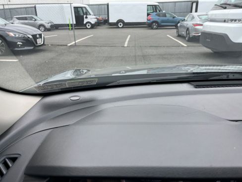 Used 2023 Nissan Sentra SV image 33