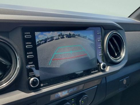 Certified 2023 Toyota Tacoma TRD Off-Road AWD/4WD image 17