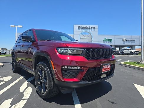 New 2025 Jeep Grand Cherokee Limited w/ Black Appearance Package image 1