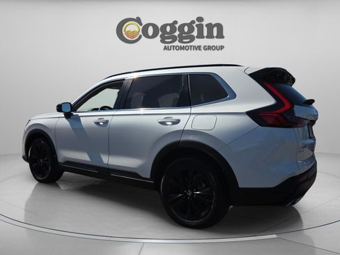 Used 2025 Honda CR-V Sport Touring image 4