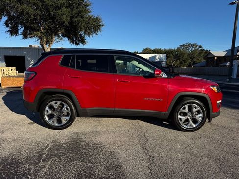 Used 2019 Jeep Compass Limited image 10
