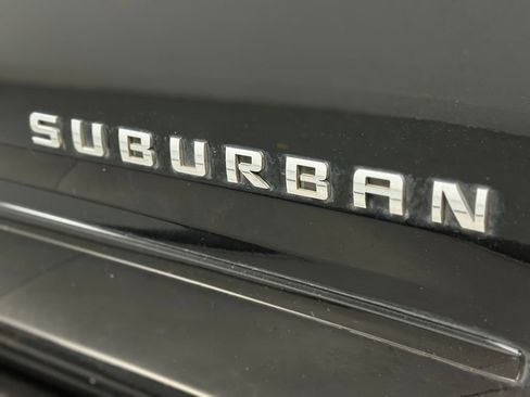 Used 2017 Chevrolet Suburban Premier RWD image 25