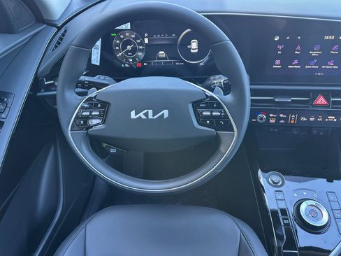 New 2026 Kia Niro Wind FWD image 14