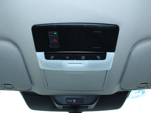 Used 2024 Nissan Pathfinder SV FWD image 25