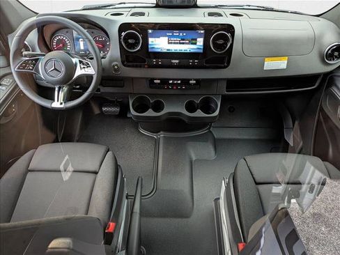 New 2025 Mercedes-Benz Sprinter 2500 image 14