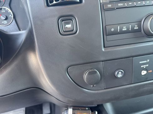 New 2025 Chevrolet Express 3500 w/ Power Convenience Package image 15