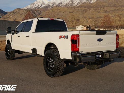 Used 2023 Ford F350 XLT image 8