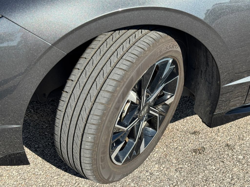 Used 2025 Hyundai Sonata SEL FWD image 40