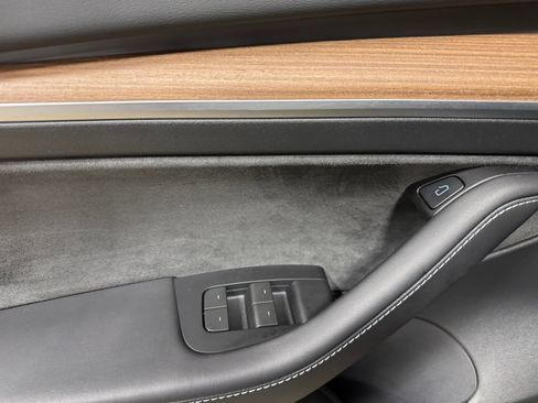 Used 2023 Tesla Model 3 Standard Range RWD image 29
