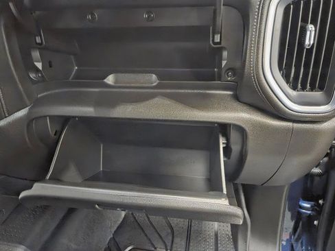 Used 2022 Chevrolet Silverado 2500 LT w/ Convenience Package image 41