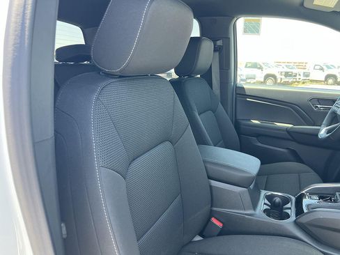 New 2026 GMC Canyon Elevation w/ LPO, Black Badging Package RWD image 30