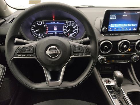 Used 2025 Nissan Sentra SV FWD image 22