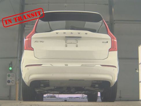 Used 2024 Volvo XC90 B6 Plus w/ Protection Package Premier image 18