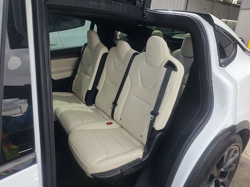 Used 2023 Tesla Model X AWD/4WD image 8