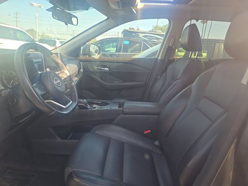Used 2022 Nissan Rogue SV w/ SV Premium Package FWD image 8