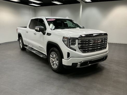 Used 2023 GMC Sierra 1500 Denali AWD/4WD image 7
