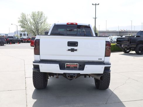 Used 2018 Chevrolet Silverado 2500 LTZ w/ Duramax Plus Package AWD/4WD image 5