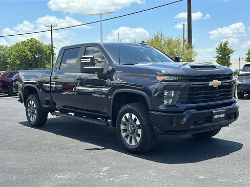 Used 2024 Chevrolet Silverado 2500 Custom w/ Custom Convenience Package AWD/4WD image 10