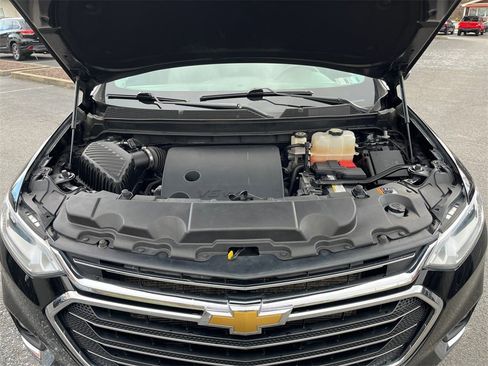 Used 2021 Chevrolet Traverse LT w/ LPO, Cargo Package image 29