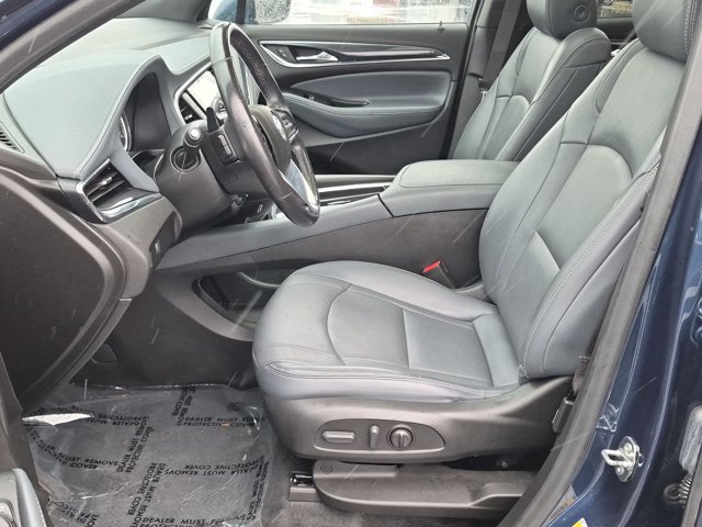 Used 2023 Buick Enclave Essence w/ Experience Buick Package FWD image 9