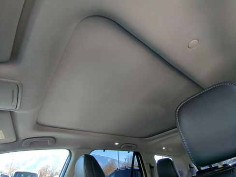 Used 2023 Honda Pilot Touring image 27