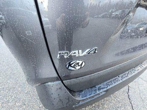 Used 2024 Toyota RAV4 XLE w/ Convenience Package image 32