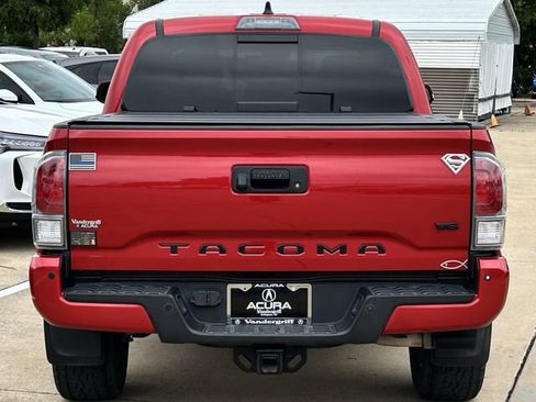 Used 2021 Toyota Tacoma TRD Sport w/ Technology Package AWD/4WD image 5