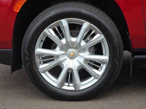 Used 2023 Chevrolet Tahoe High Country AWD/4WD image 28
