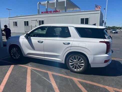 Used 2020 Hyundai Palisade Limited AWD/4WD image 2