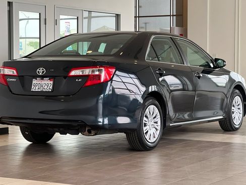 Used 2012 Toyota Camry LE FWD image 4