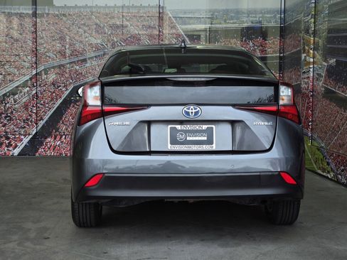 Used 2021 Toyota Prius LE image 7