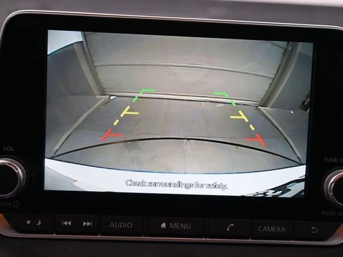 Used 2024 Nissan Sentra SV FWD image 30