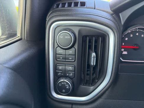 Used 2021 Chevrolet Silverado 1500 LT Trail Boss w/ Convenience Package II AWD/4WD image 26