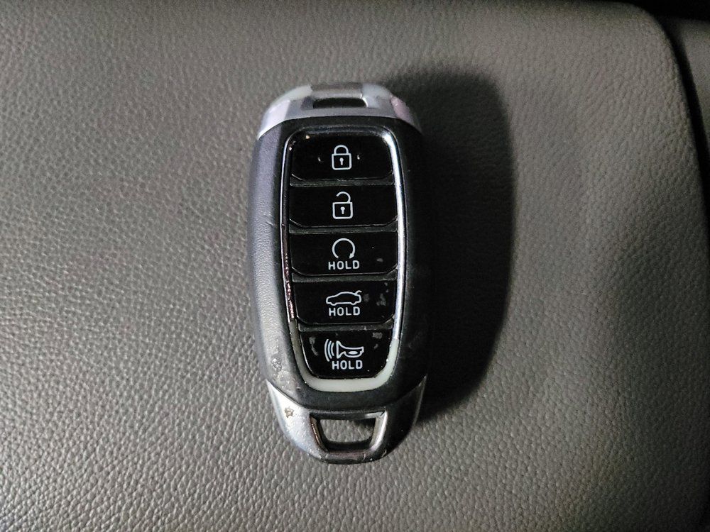 Used 2022 Hyundai Elantra SEL w/ Convenience Package FWD image 32