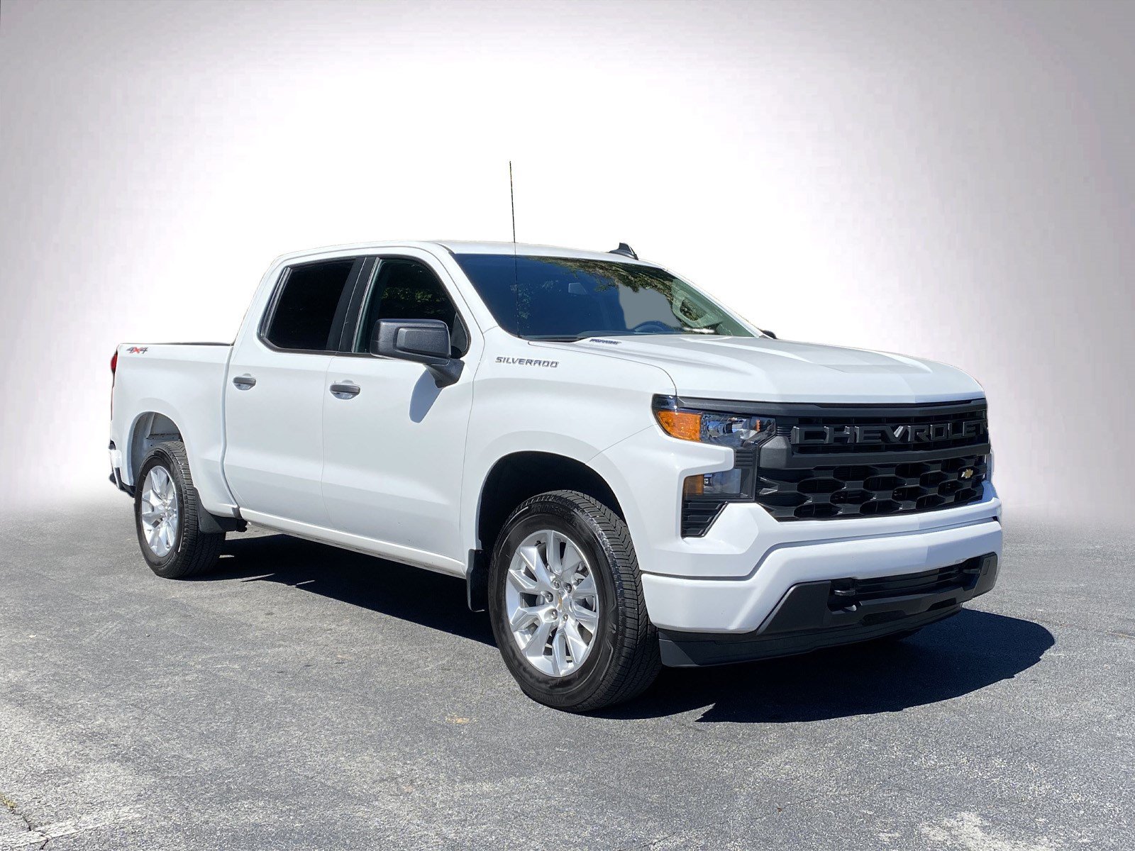 Used 2026 Chevrolet Silverado 1500 Custom AWD/4WD image 2